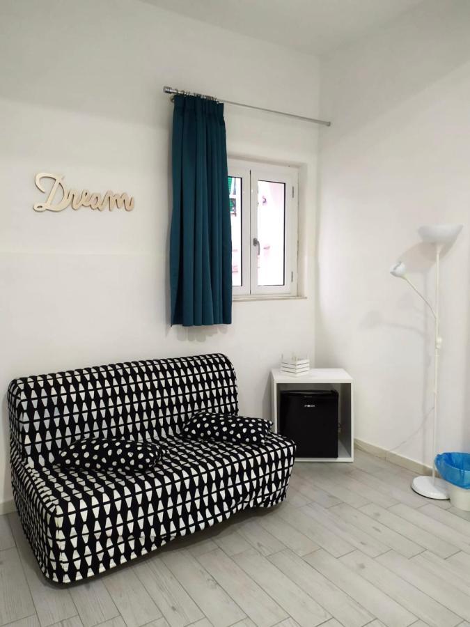 Dora'S House Otel Napoli Dış mekan fotoğraf