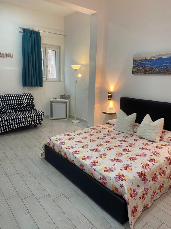 Dora'S House Otel Napoli Dış mekan fotoğraf